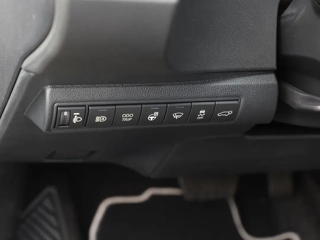 Toyota Corolla - Thumbnail 13