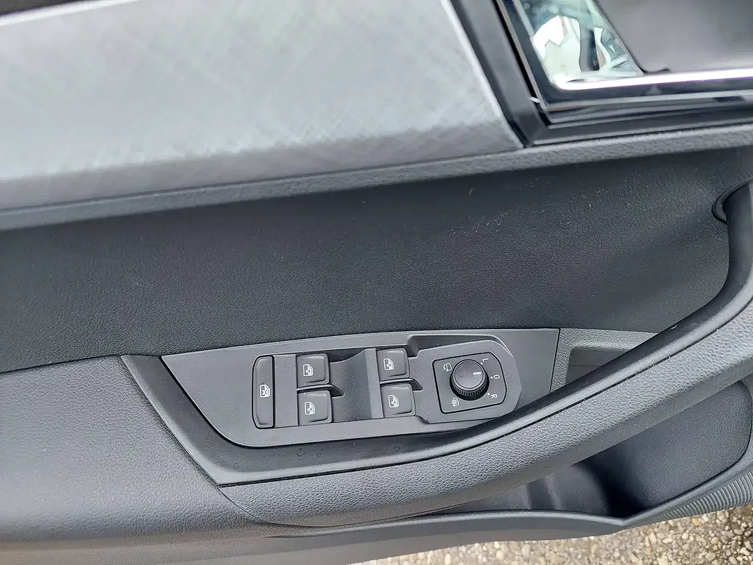 Skoda Karoq - Thumbnail 13