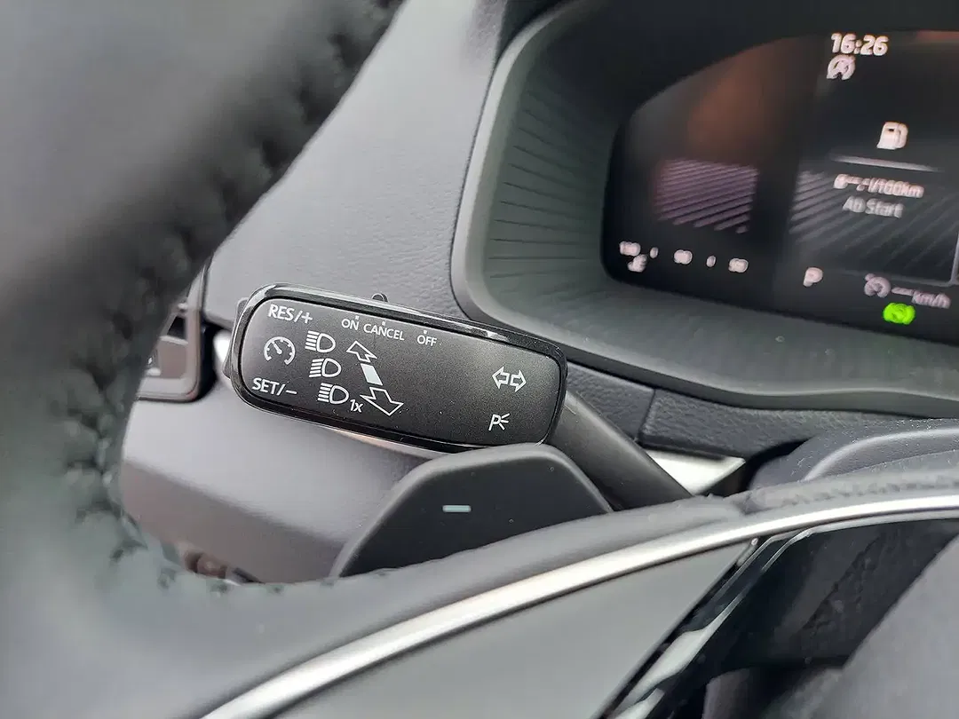 Skoda Karoq - Thumbnail 14
