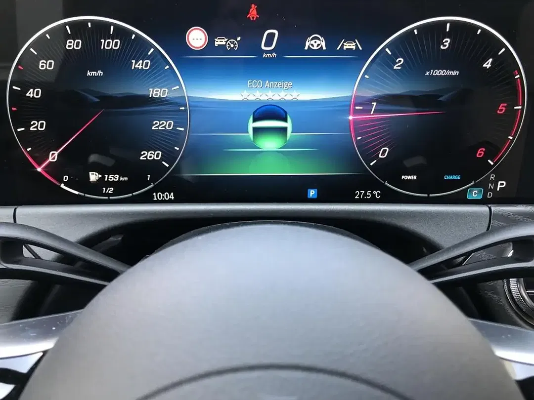 Mercedes-Benz E 220 - Thumbnail 9