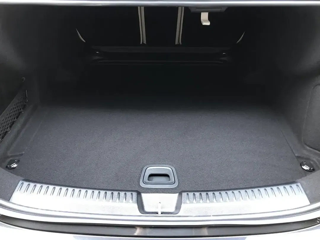 Mercedes-Benz E 220 - Thumbnail 12