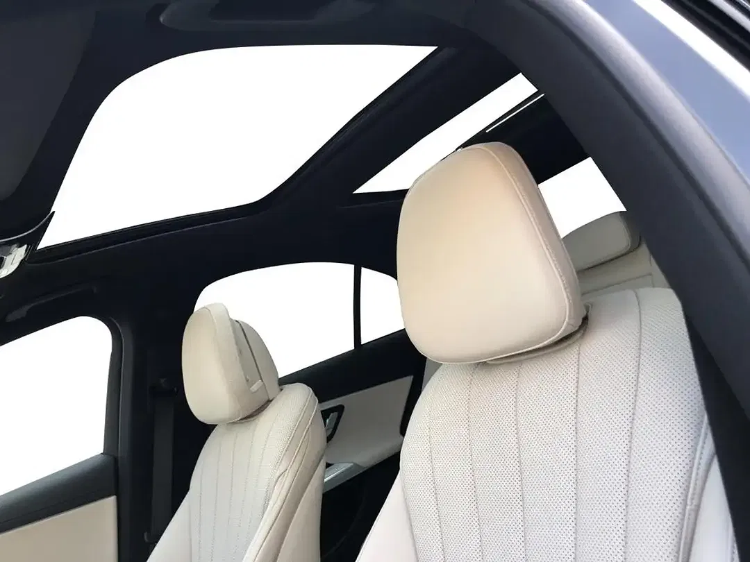 Mercedes-Benz E 220 - Thumbnail 13