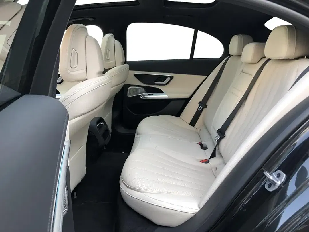 Mercedes-Benz E 220 - Thumbnail 7