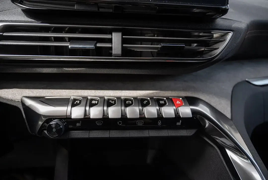 Peugeot 3008 - Thumbnail 11