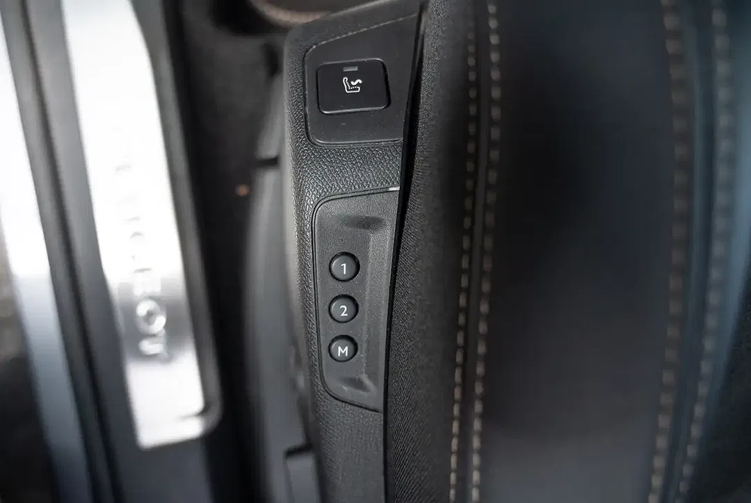Peugeot 3008 - Thumbnail 9
