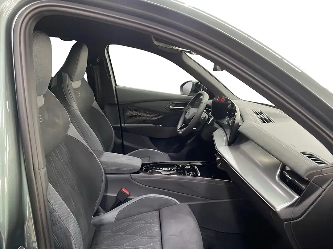Audi Q3 - Thumbnail 8