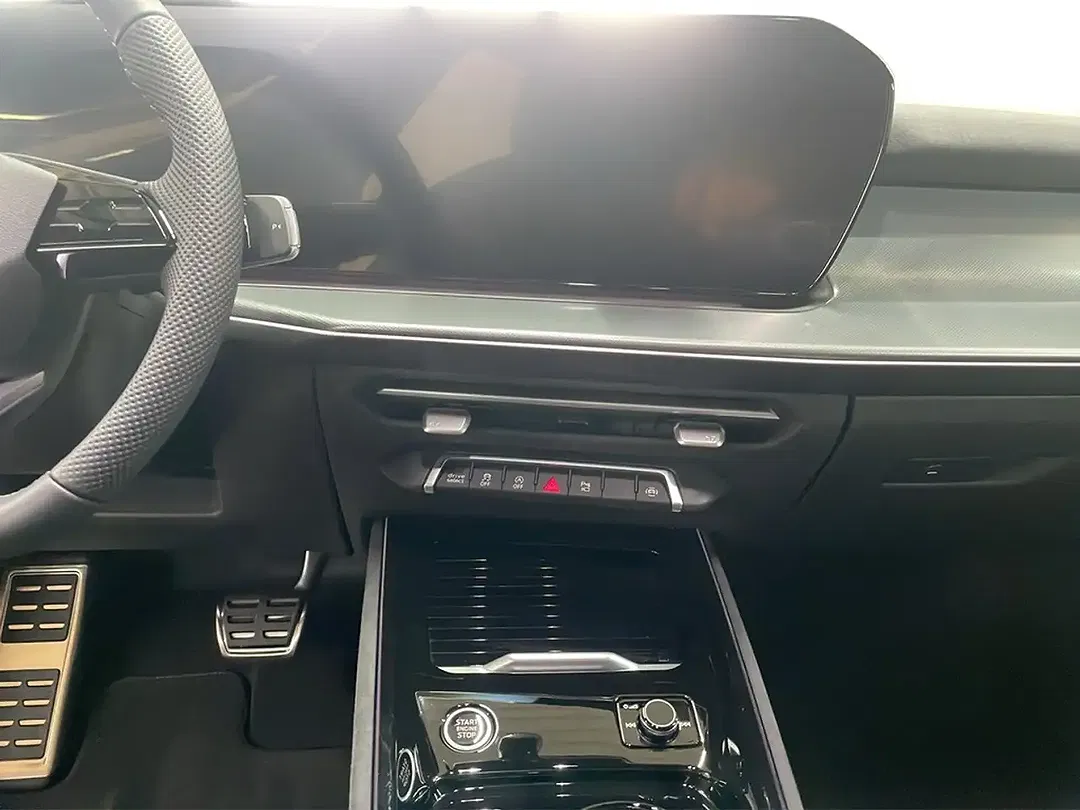 Audi Q3 - Thumbnail 13