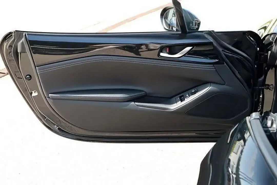 Mazda MX-5 - Thumbnail 13