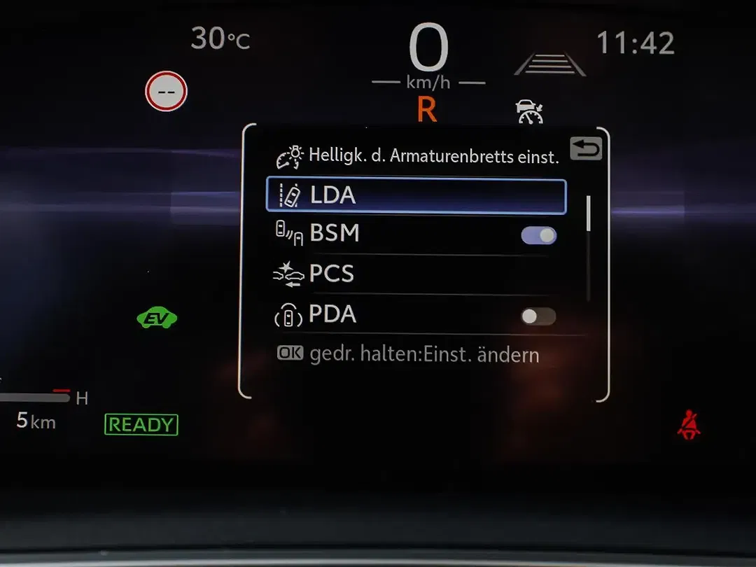 Toyota Corolla - Thumbnail 15