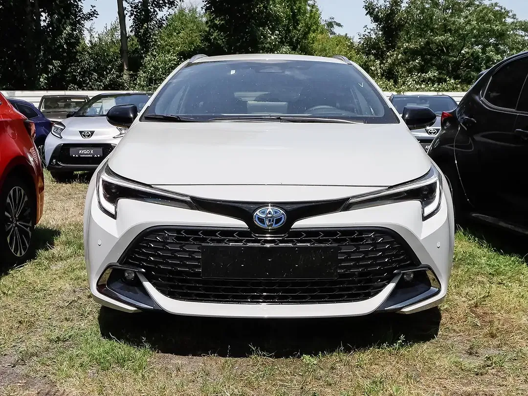 Toyota Corolla - Thumbnail 5