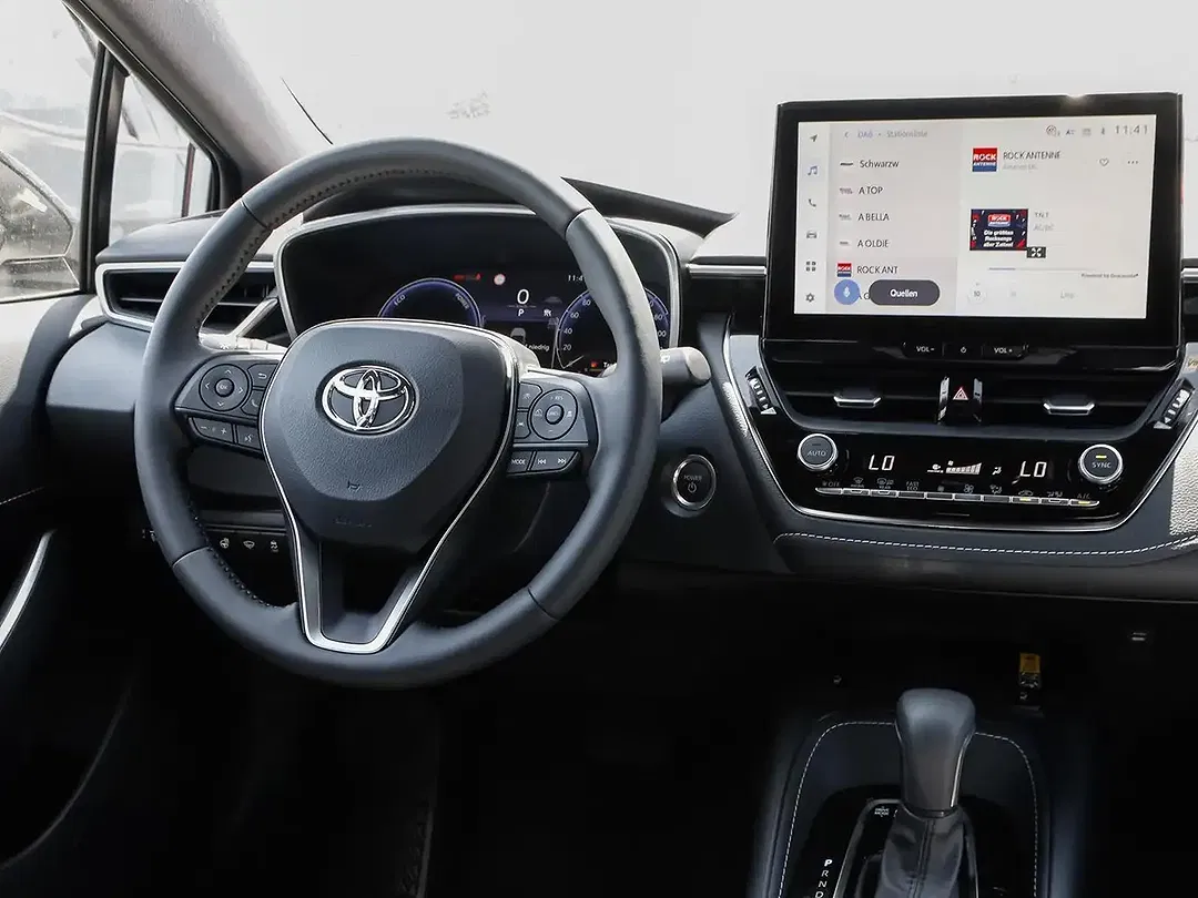 Toyota Corolla - Thumbnail 9