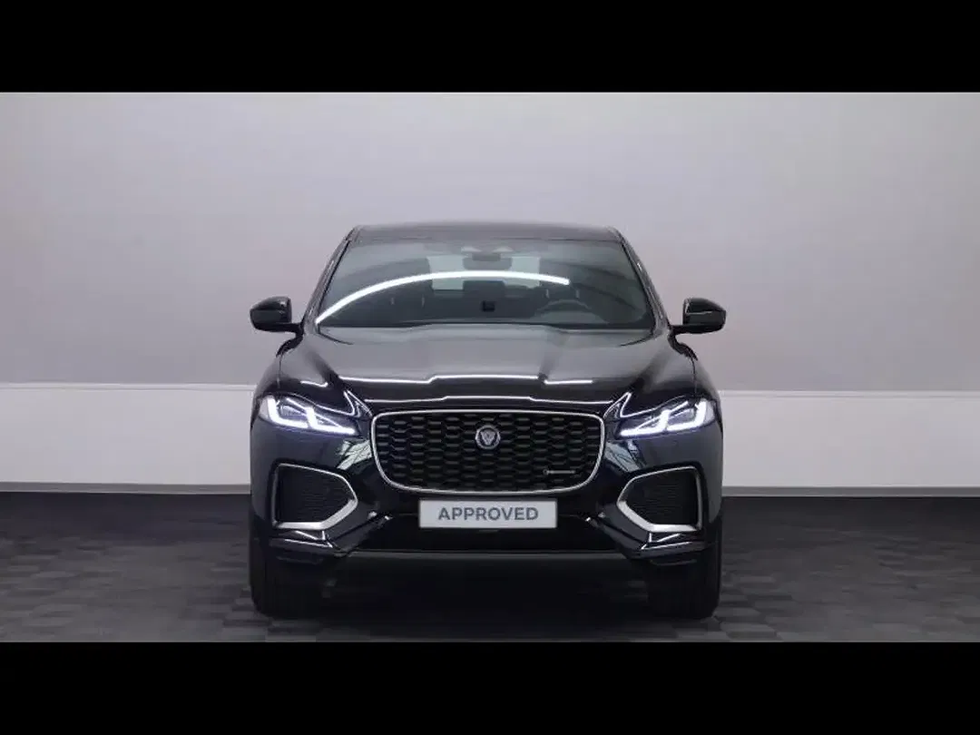 Jaguar F-Pace - Thumbnail 2