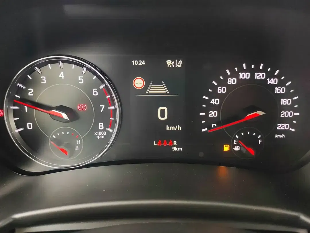 Suzuki Swift - Thumbnail 11