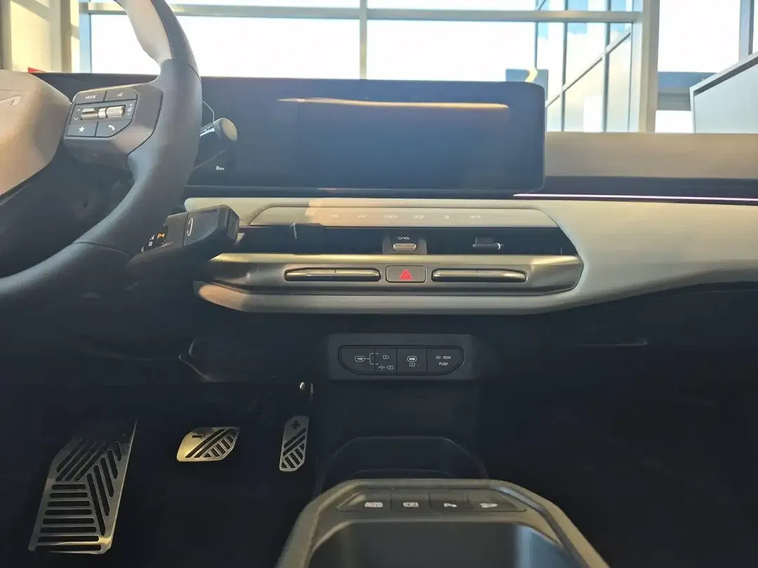 Kia EV4 - Thumbnail 13