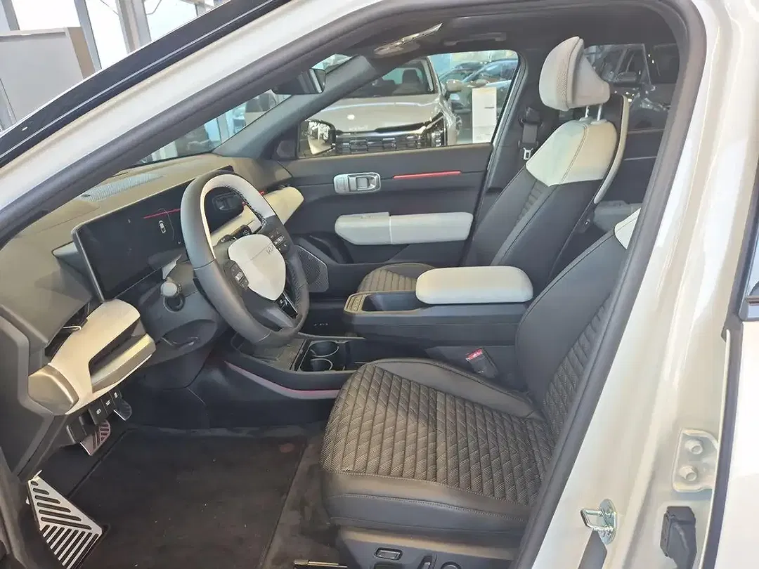 Kia EV4 - Thumbnail 7