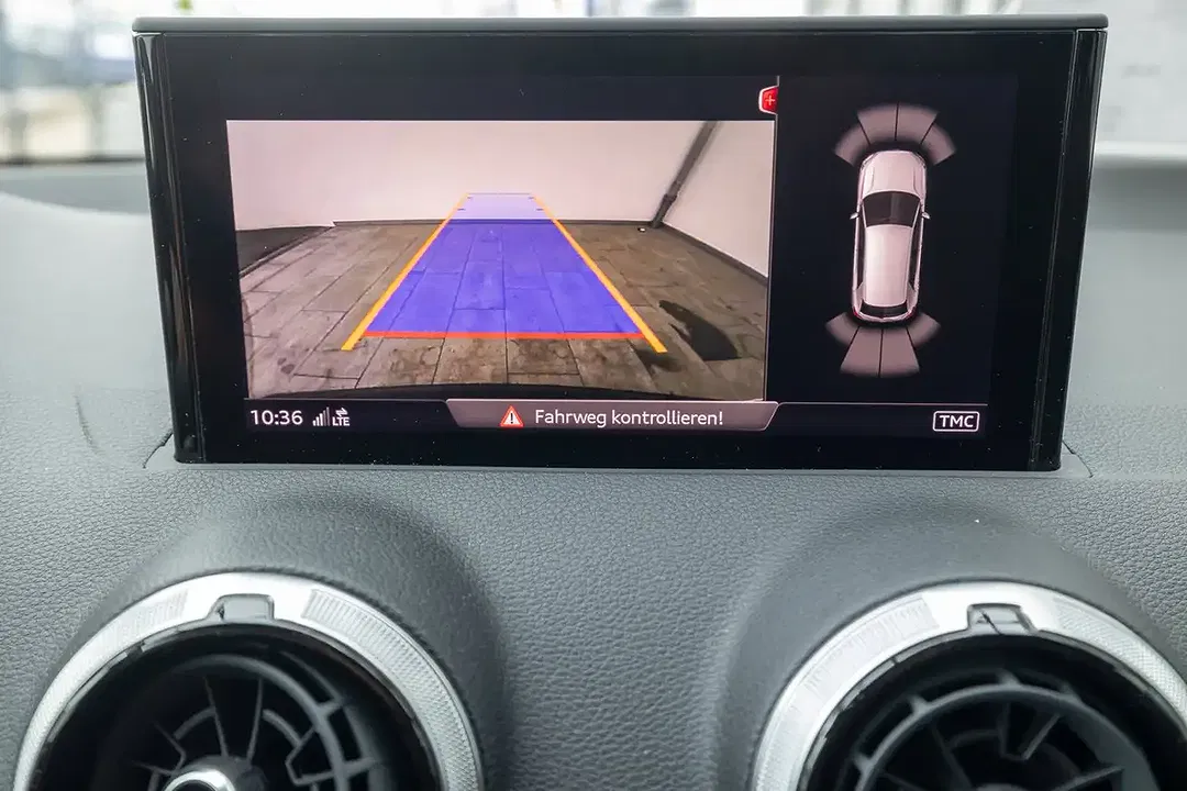 Audi Q2 - Thumbnail 11