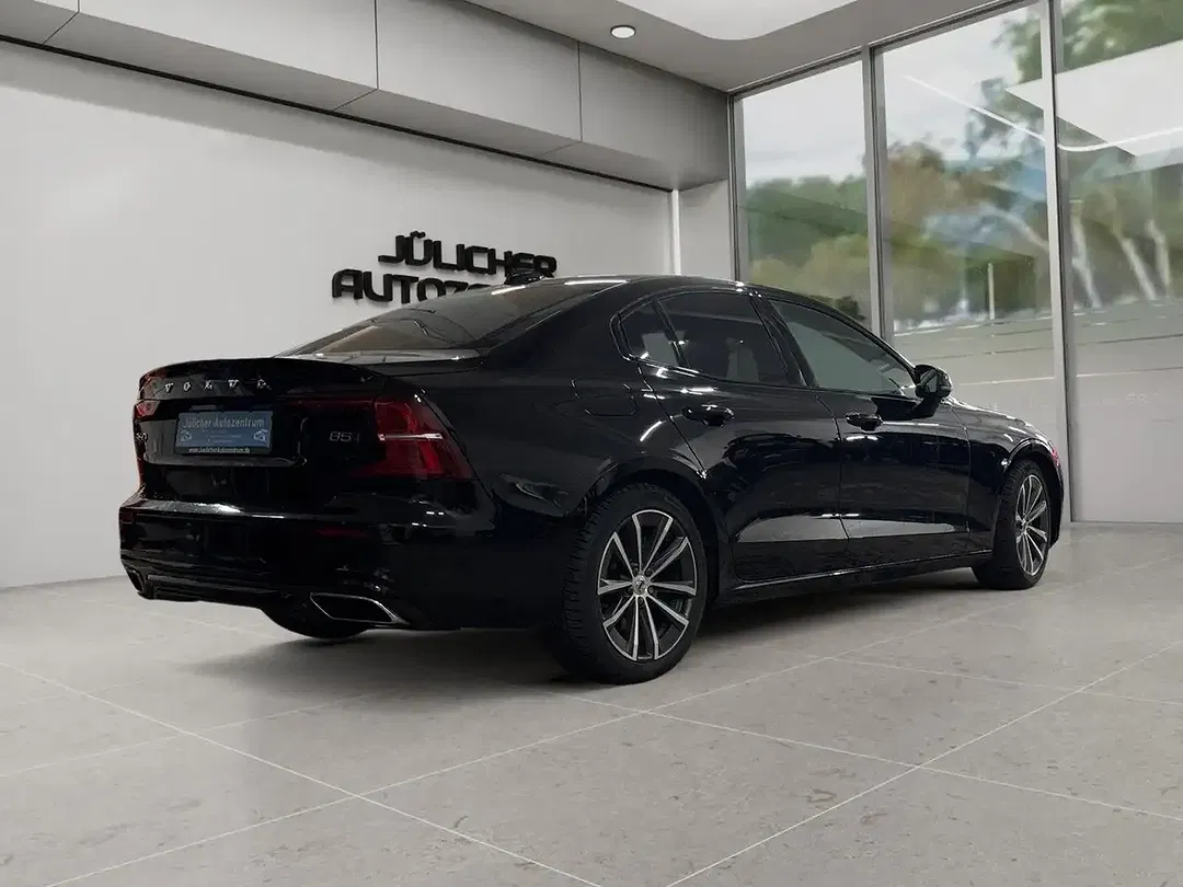 Volvo S60 - Thumbnail 2
