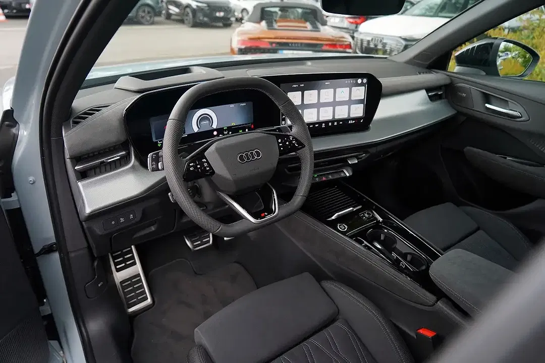 Audi Q3 - Thumbnail 9