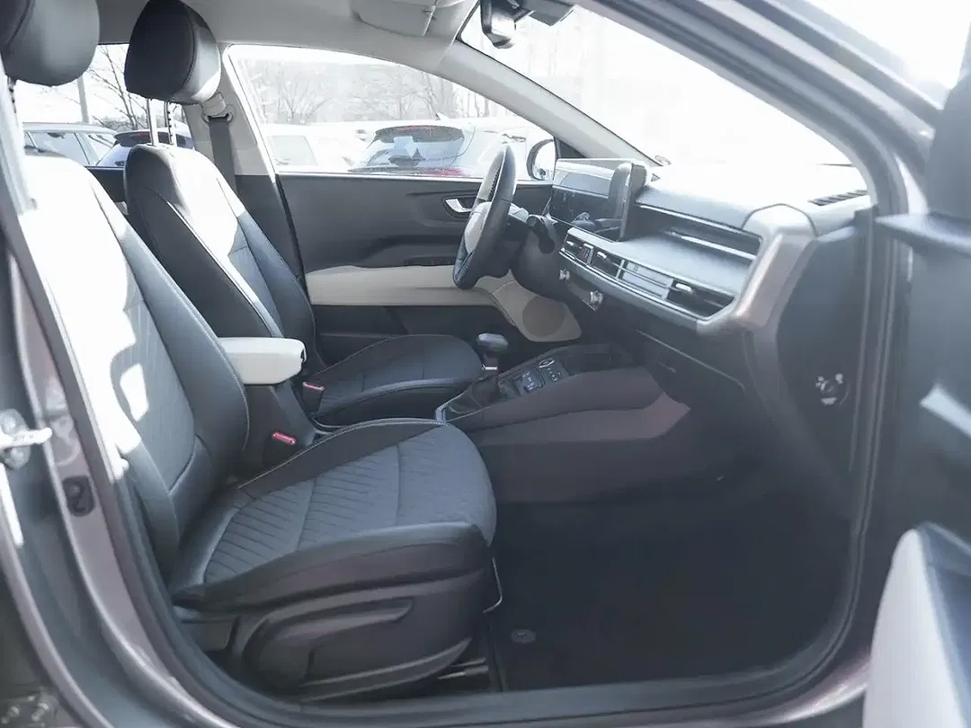 Kia Stonic - Thumbnail 9