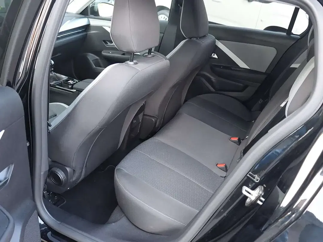 Opel Astra - Thumbnail 10
