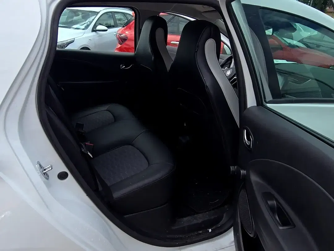 Renault ZOE - Thumbnail 8