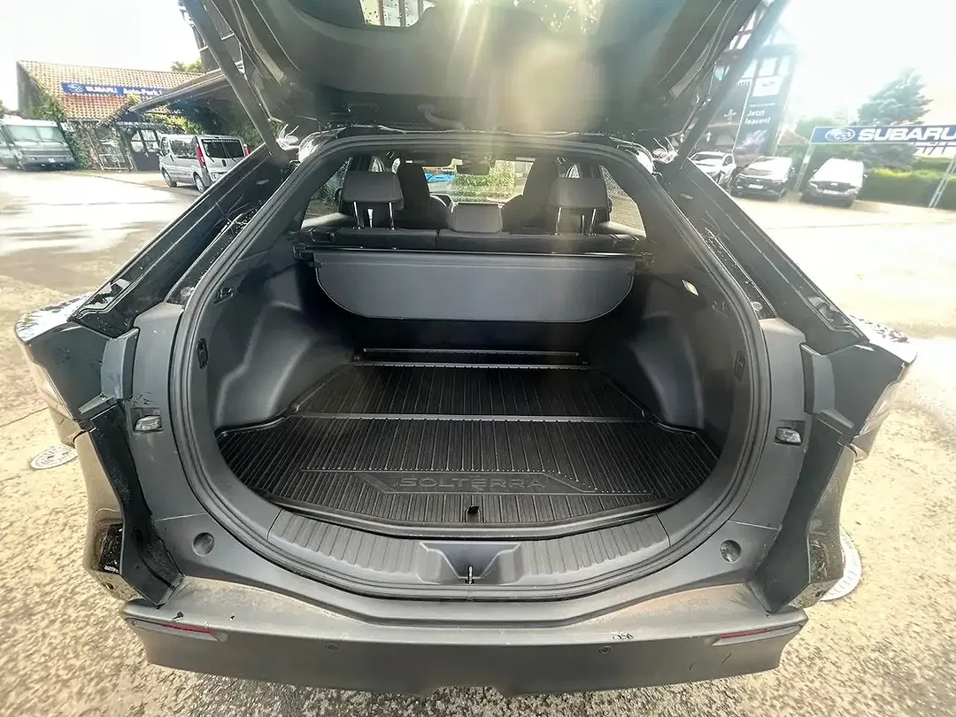 Subaru Solterra - Thumbnail 14