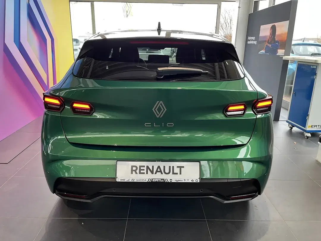 Renault Clio - Thumbnail 13