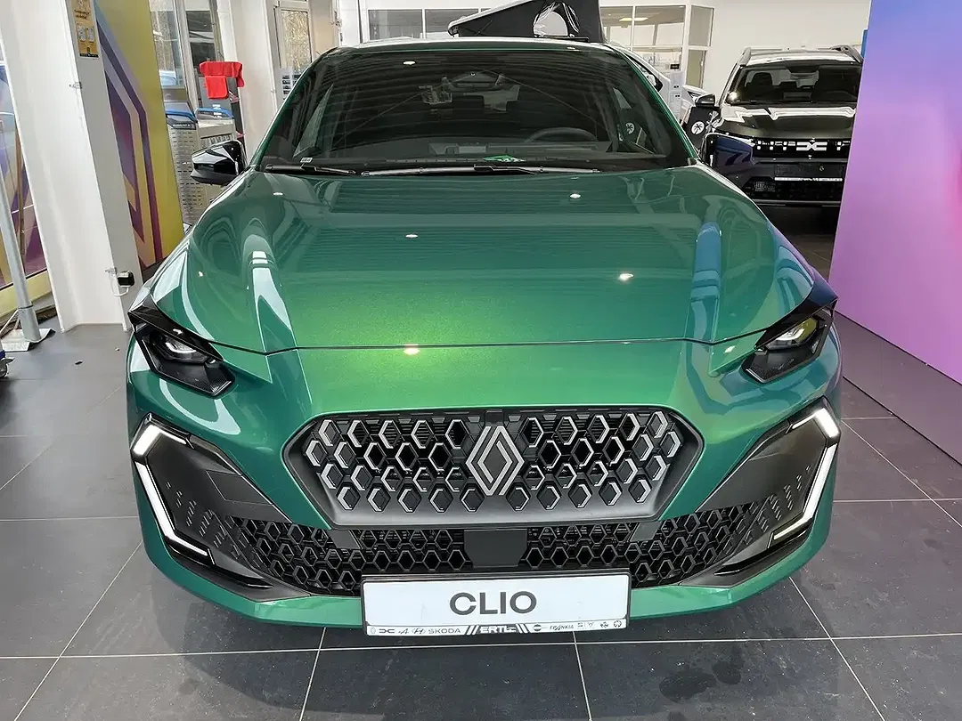 Renault Clio - Thumbnail 2