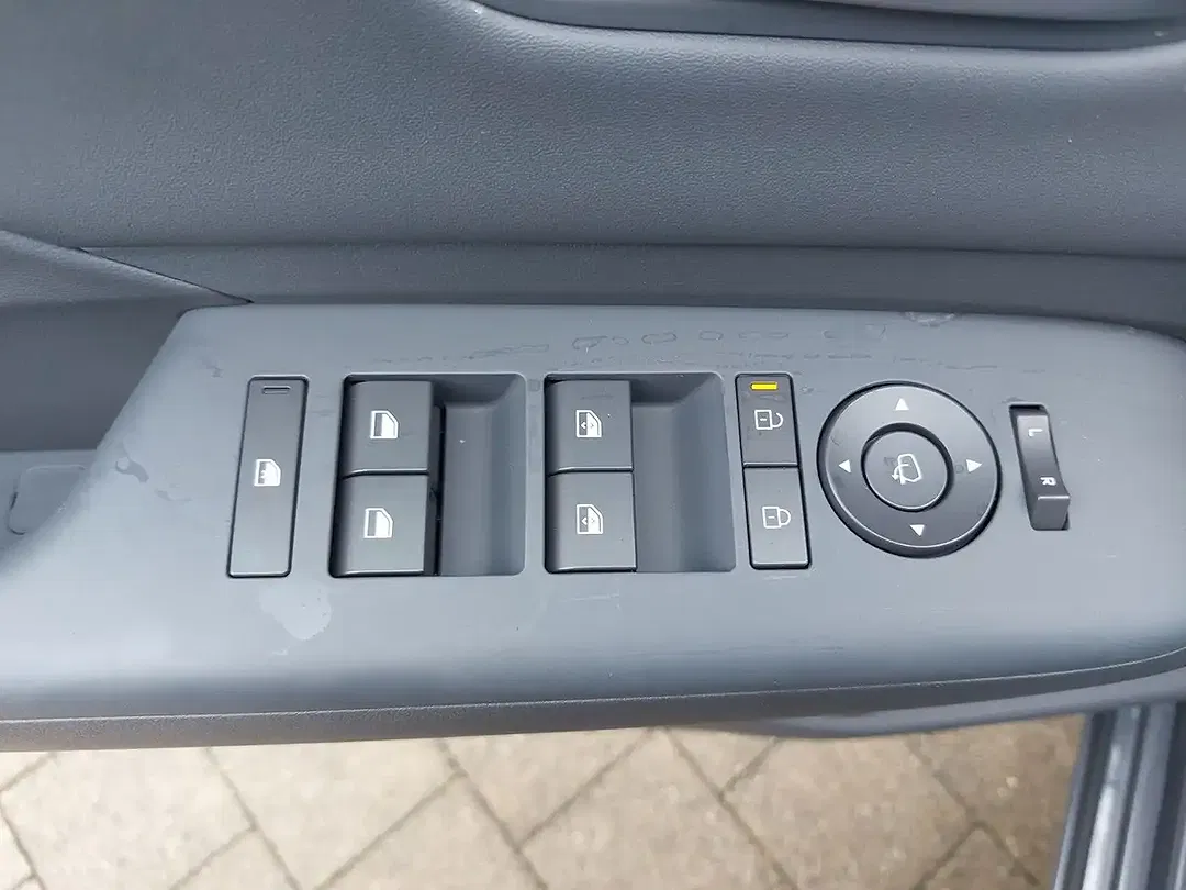 Hyundai KONA - Thumbnail 13