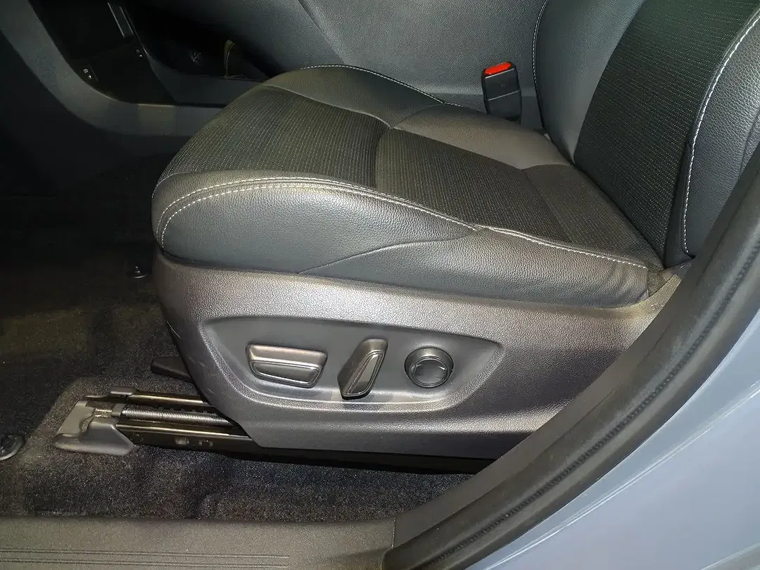 Subaru Solterra - Thumbnail 11