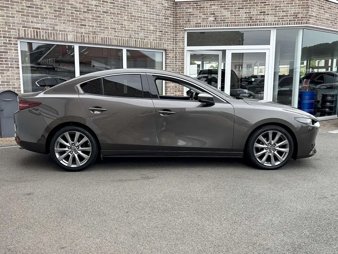 Mazda 3 - Thumbnail 6