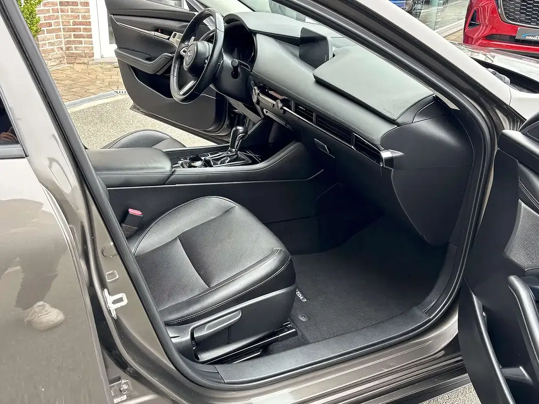 Mazda 3 - Thumbnail 7