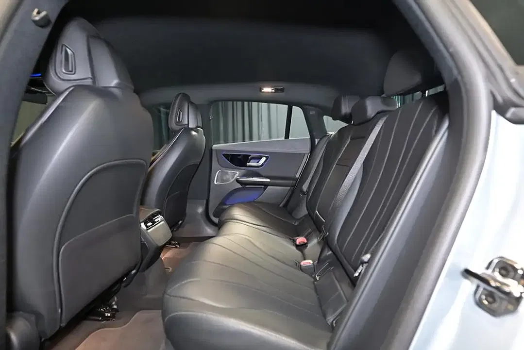 Mercedes-Benz EQE 300 - Thumbnail 7