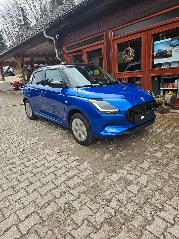 Suzuki Swift - Thumbnail 1