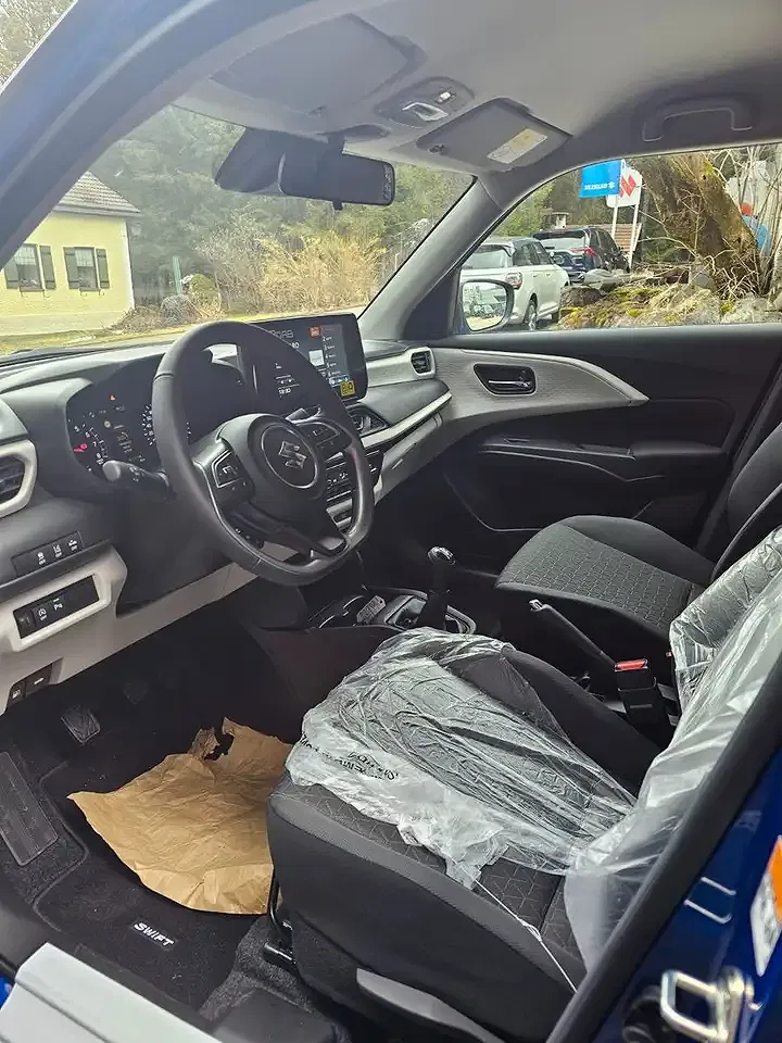 Suzuki Swift - Thumbnail 10