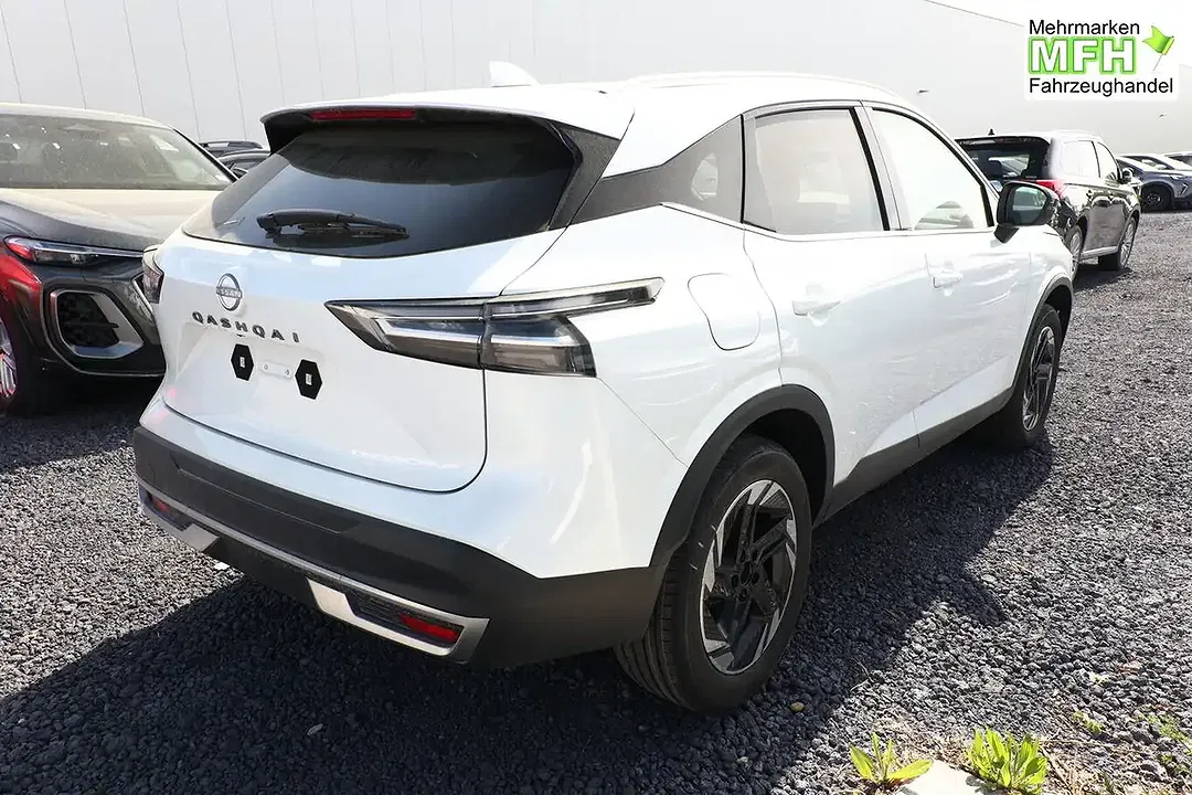 Nissan Qashqai - Thumbnail 2