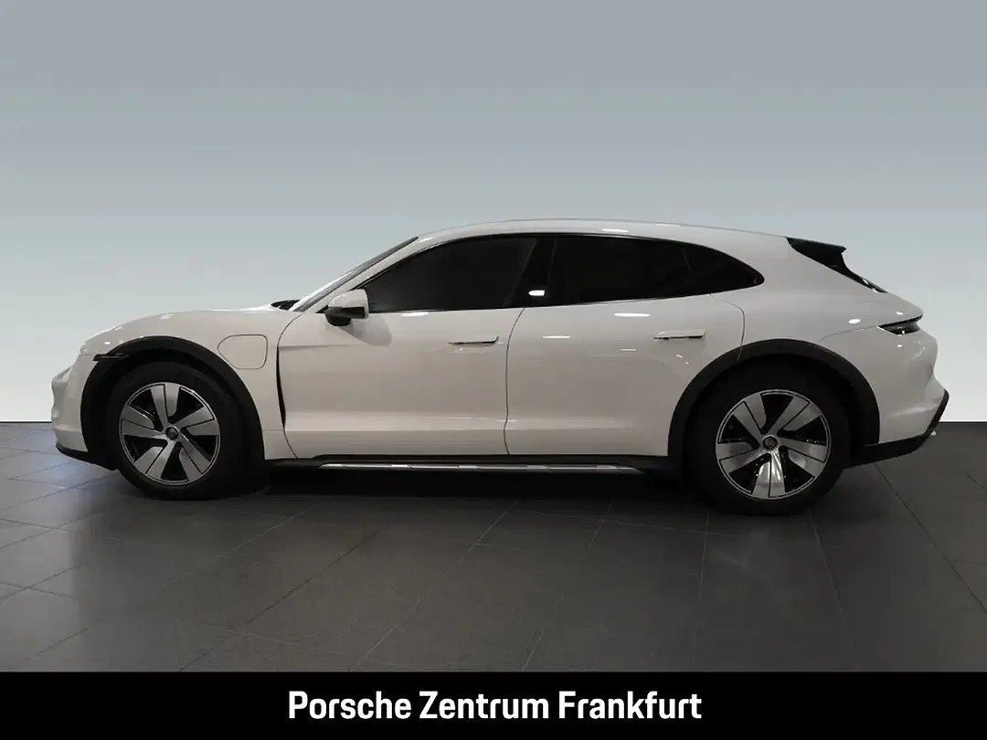 Porsche Taycan - Thumbnail 2