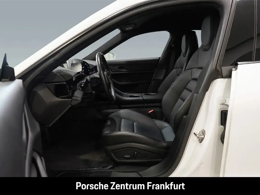 Porsche Taycan - Thumbnail 5
