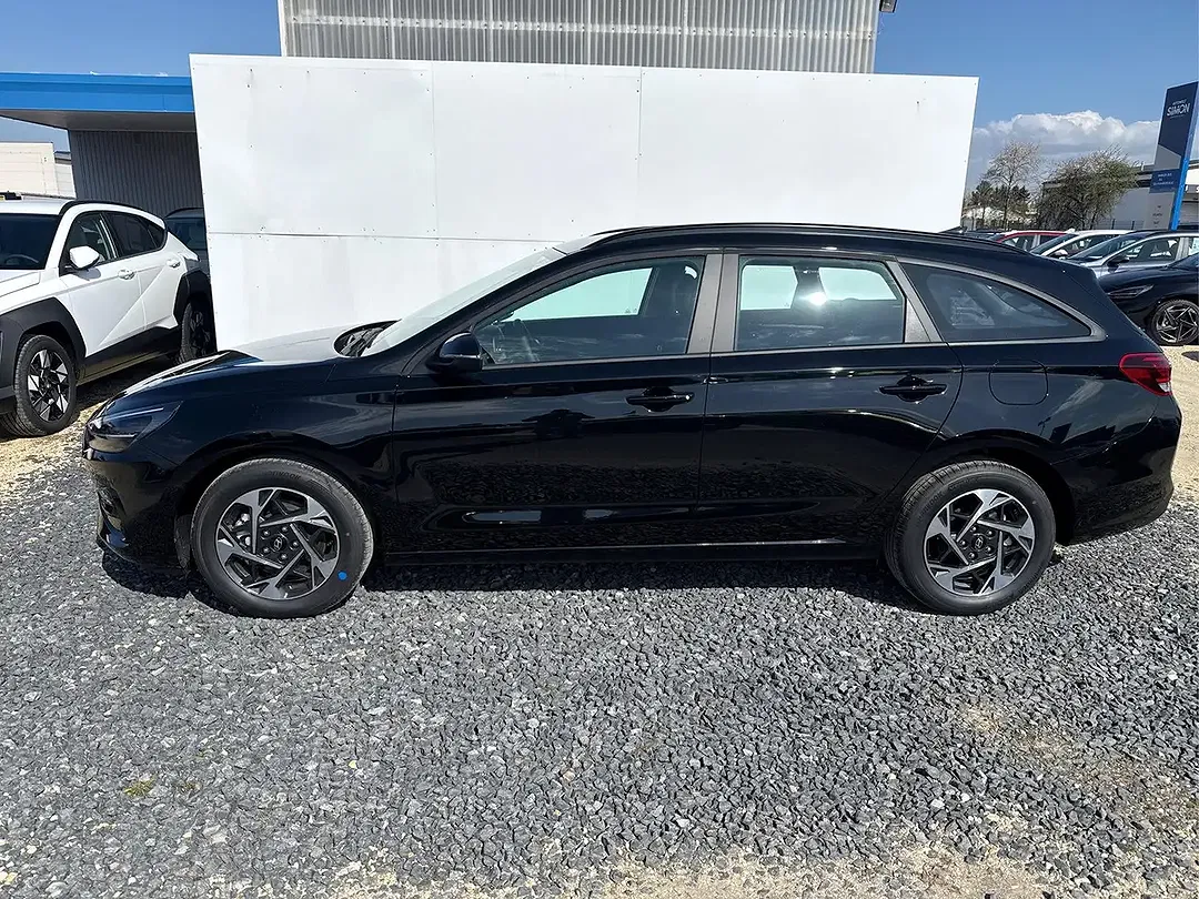 Hyundai i30 - Thumbnail 3