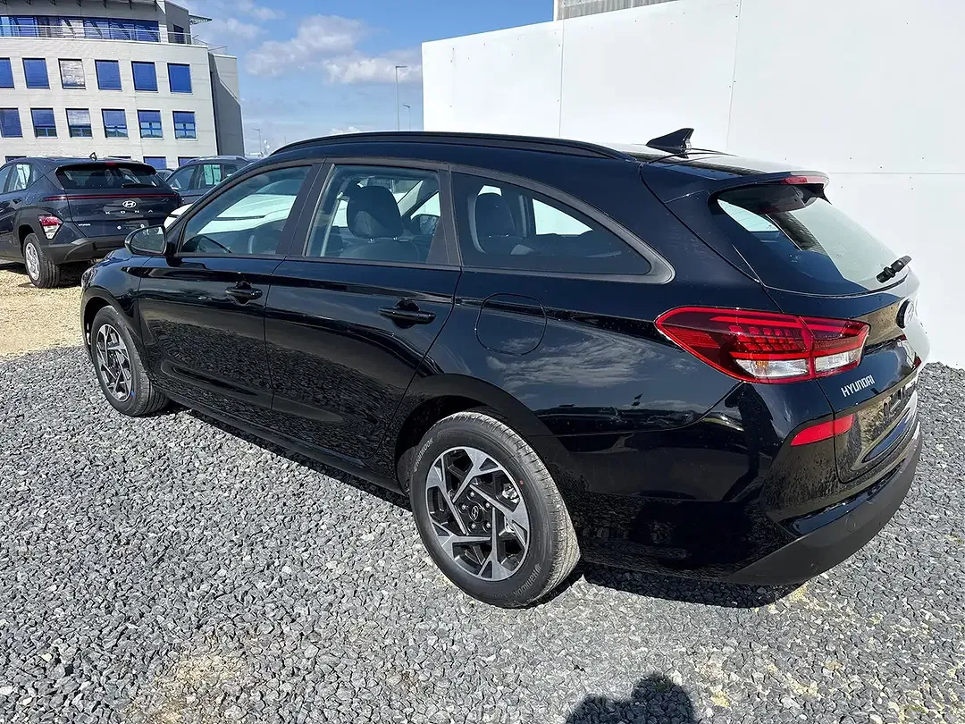 Hyundai i30 - Thumbnail 4