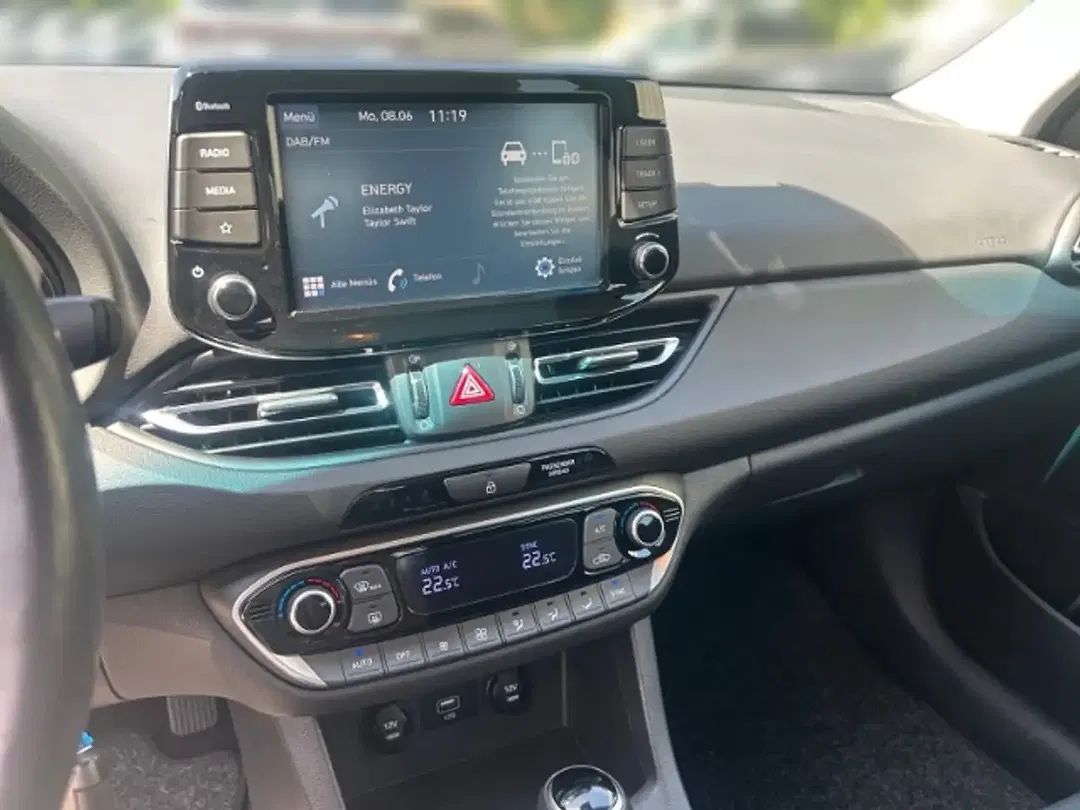 Hyundai i30 - Thumbnail 9