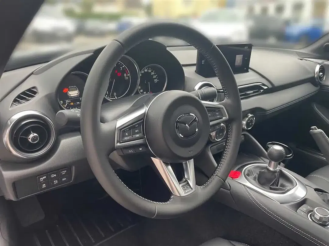 Mazda MX-5 - Thumbnail 10