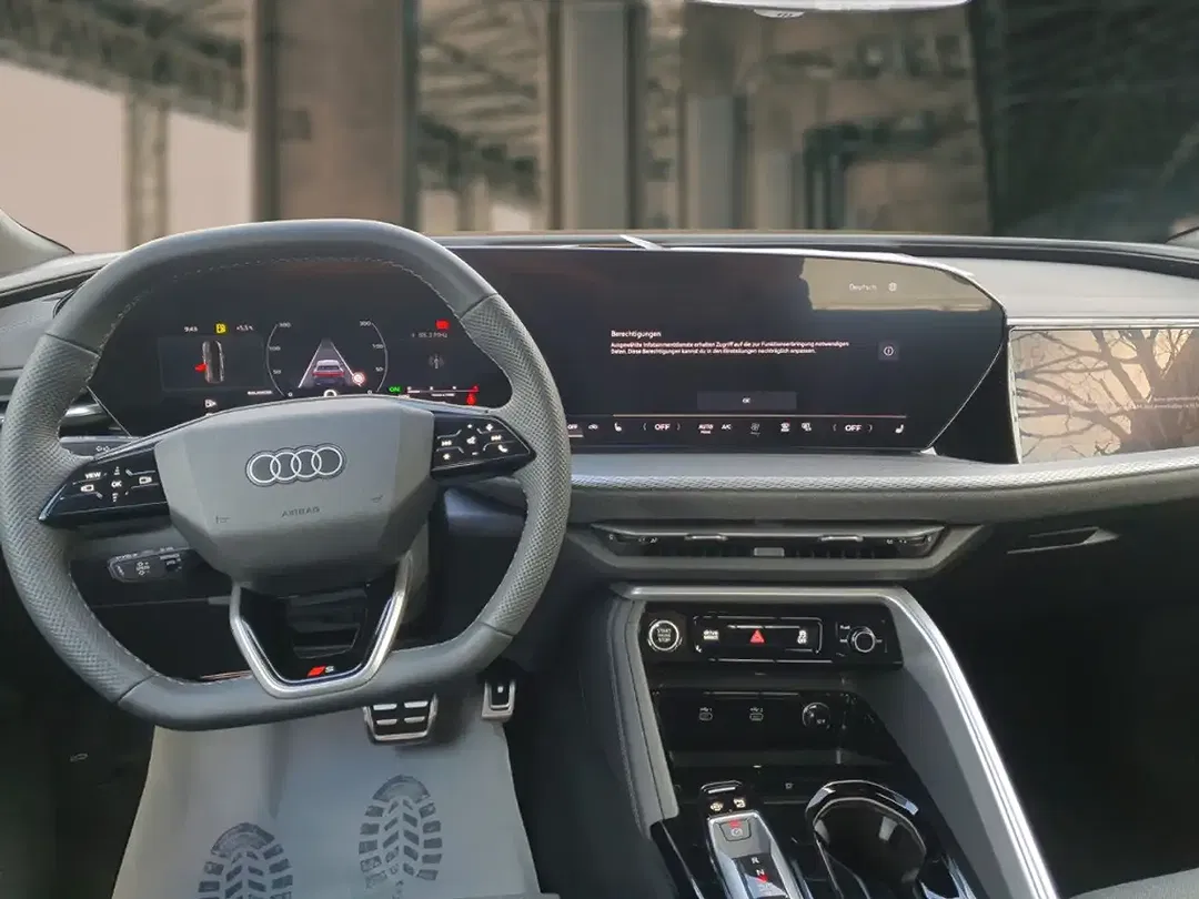 Audi Q5 - Thumbnail 11