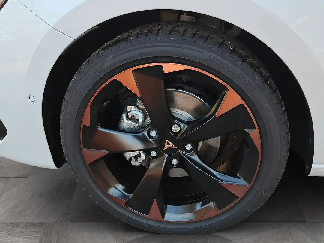 CUPRA Leon - Thumbnail 8