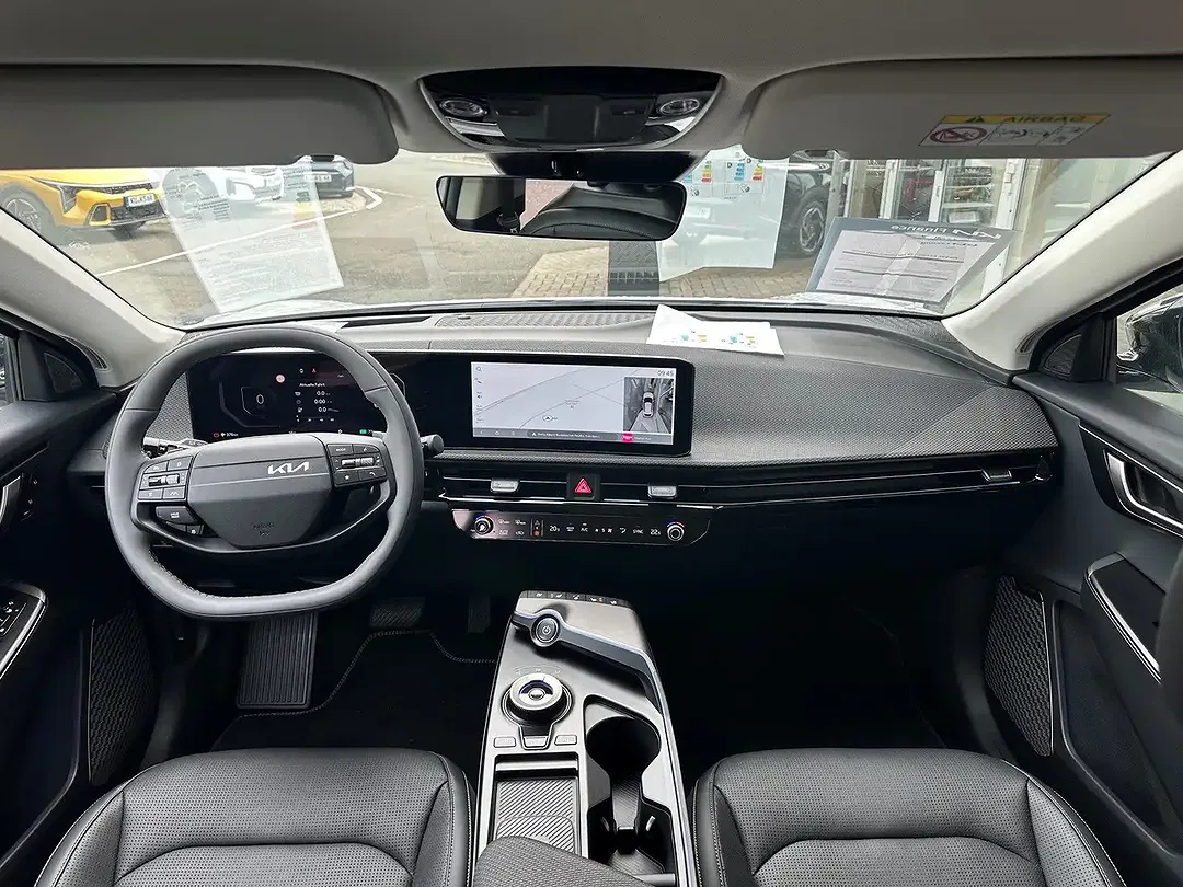 Kia EV6 - Thumbnail 12