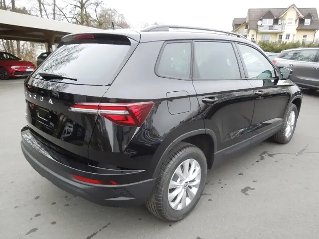 Skoda Karoq - Thumbnail 4