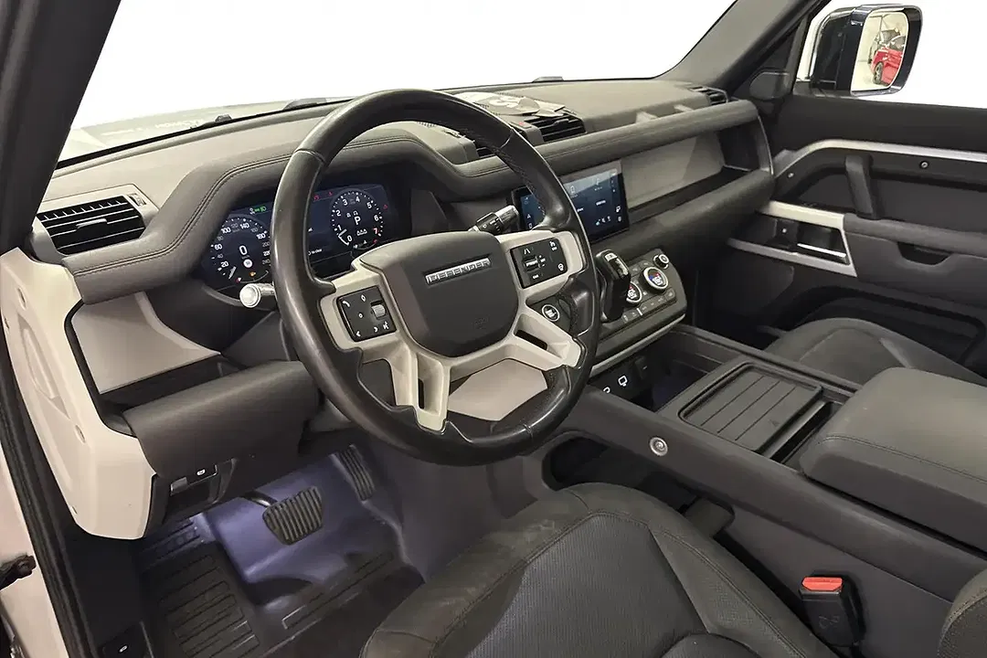 Land Rover Defender - Thumbnail 11