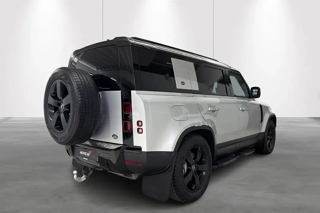 Land Rover Defender - Thumbnail 2