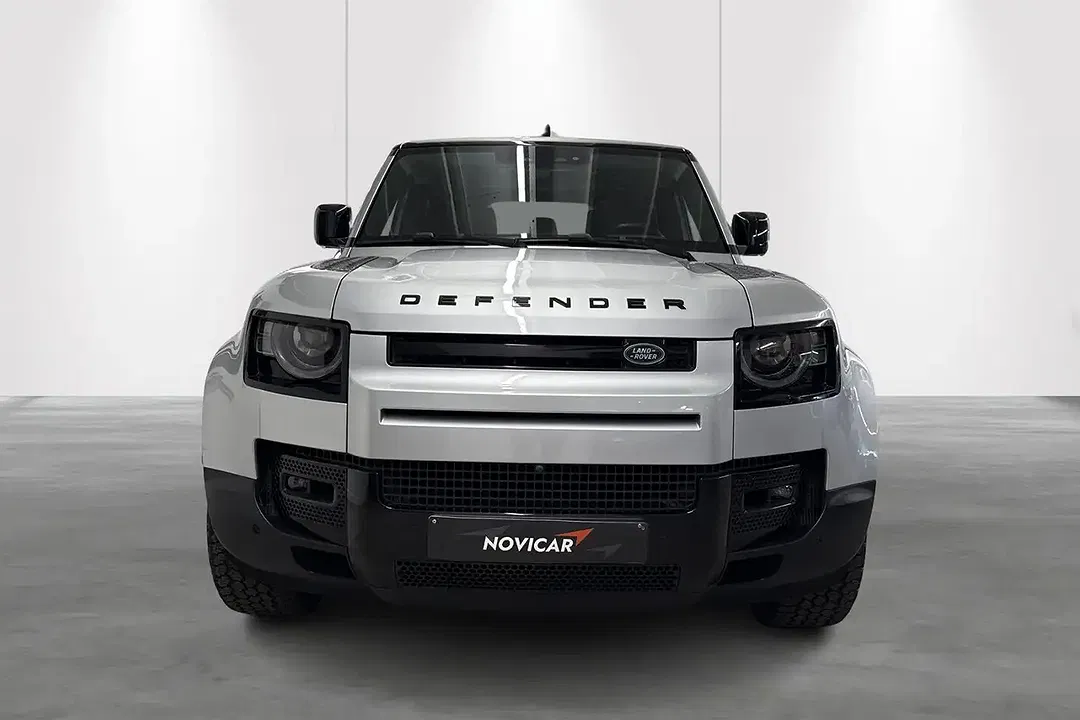 Land Rover Defender - Thumbnail 4