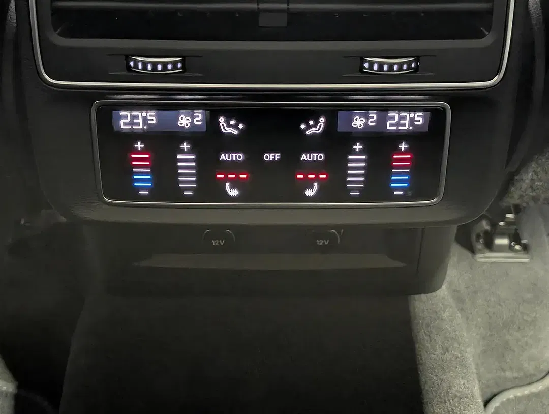 Audi Q8 - Thumbnail 13